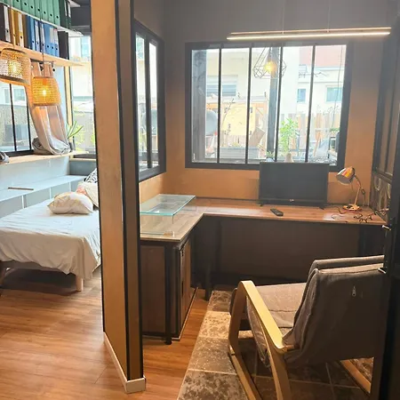 Comme Ici Apartment