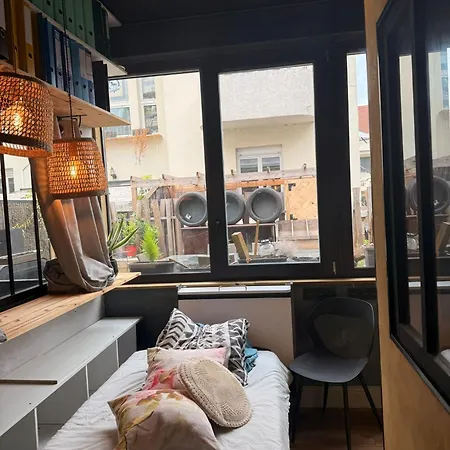 Comme Ici Apartment